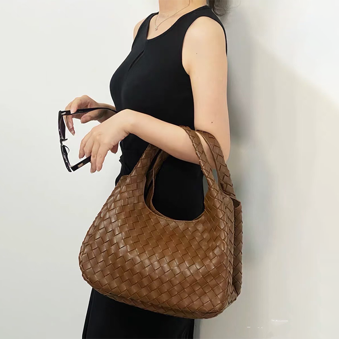 bottega veneta medium campana full intrecciato nappa leather hobo shoulder bag #844249